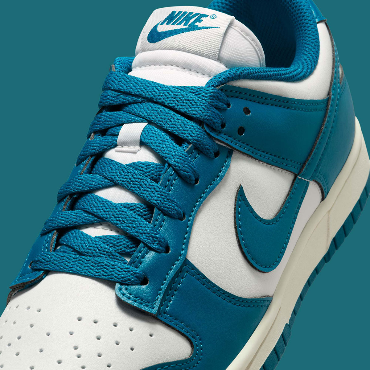 Nike Dunk Low Green Abyss Platinum Tint Sail 4
