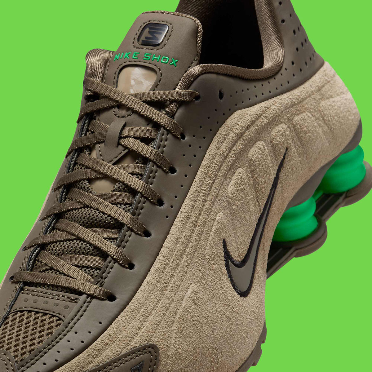 Nike Shox R4 Brown Green Hq7739 200 1