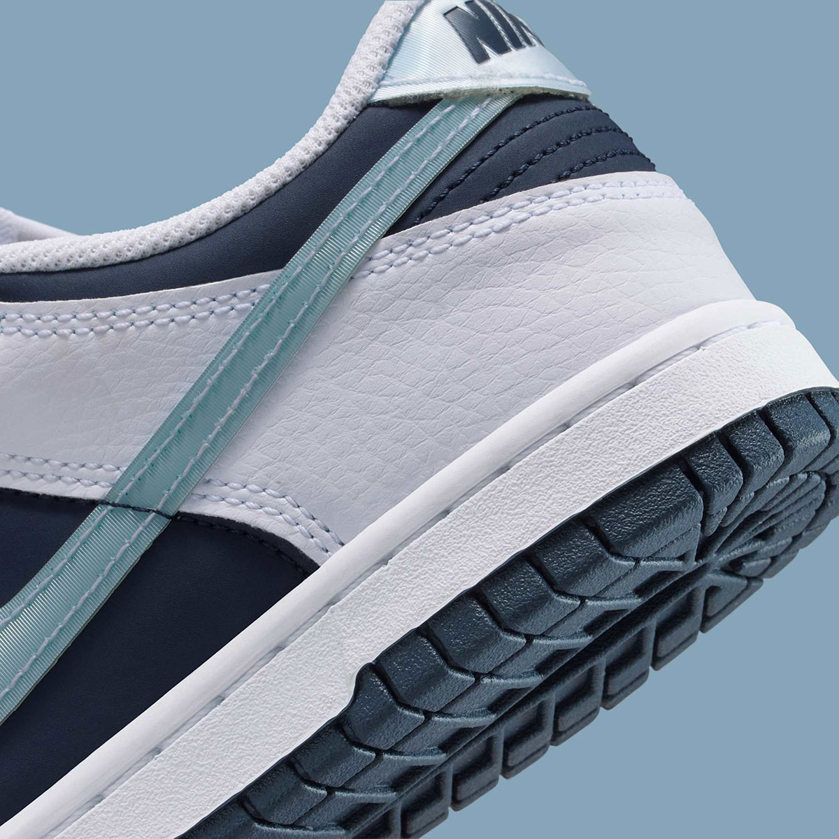 Nike Dunk Low Gs White Light Armory Blue Deep Royal Blue Obsidian Ii7639 100 6