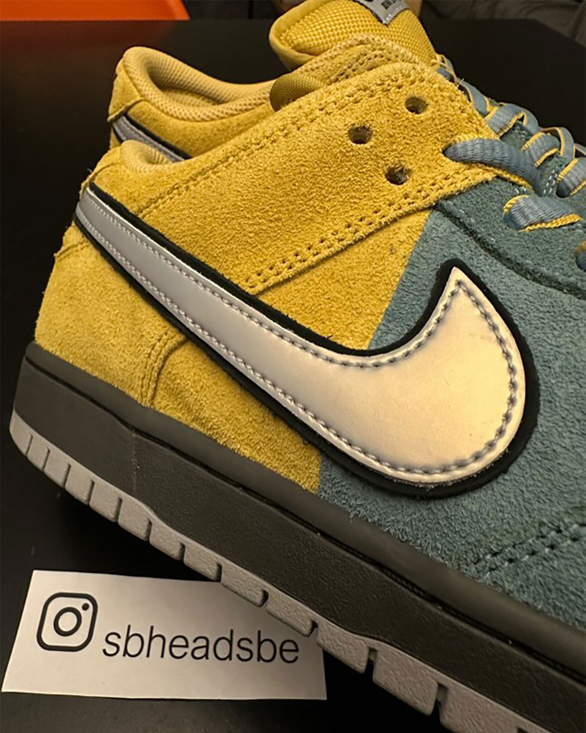 Nike Sb Dunk Low Pro Lightning Wolf Grey Denim Turquoise Iron Grey 5