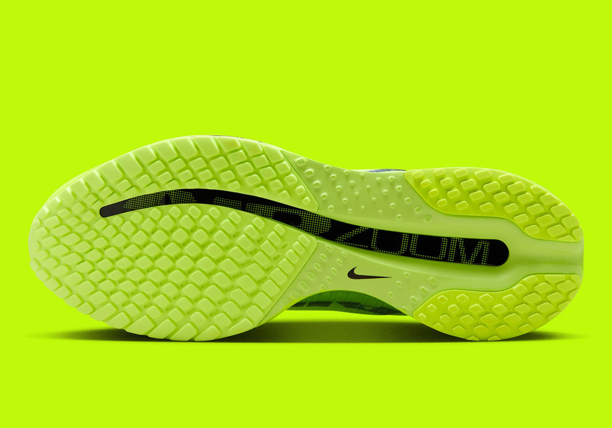 Nike Pegasus Premium Volt Black Hq2592 700 7