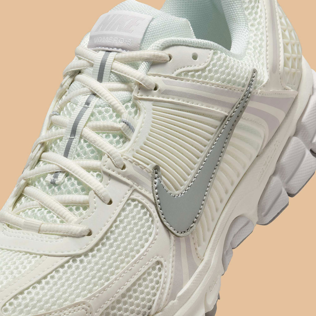 Nike Zoom Vomero 5 Sail Metallic Silver Vast Grey Fb9149 103 7